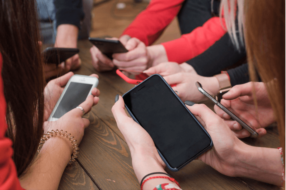 Лучшие бюджетные смартфоны 2025: топ доступных моделей